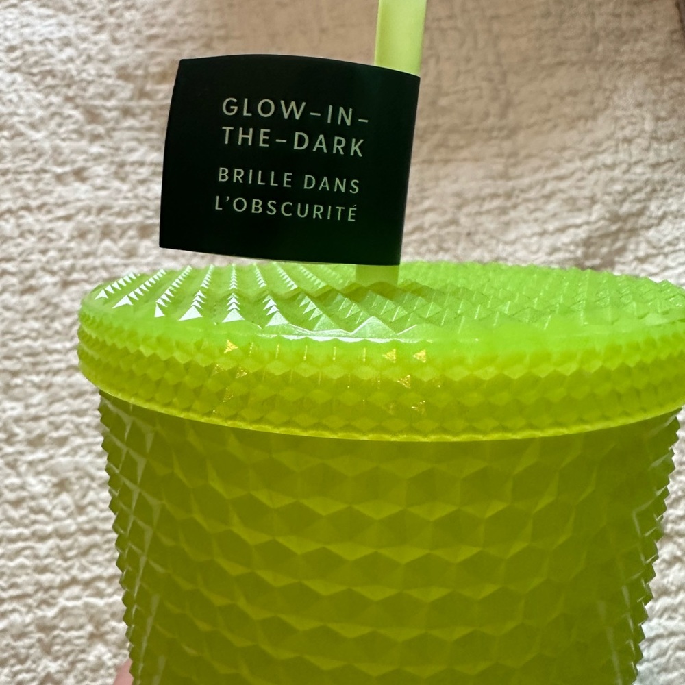 Limit edition  Halloween glow in the dark Starbucks 20oz cup
